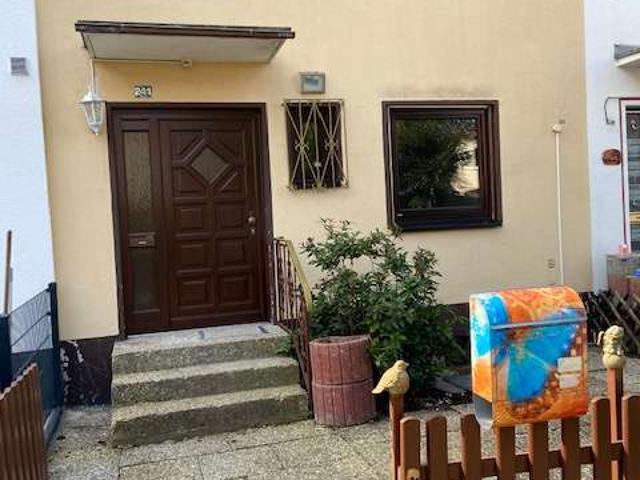 Haus zum Kaufen in Erlangen 399.000,00 EUR 129.3 m²