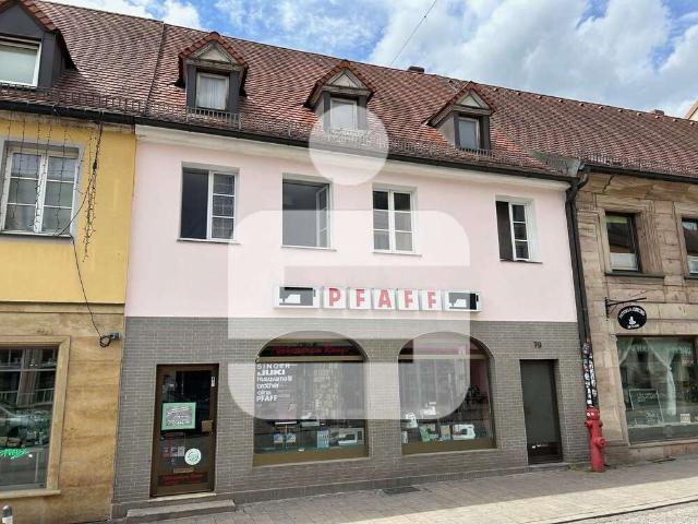 Haus zum Kaufen in Erlangen 850.000,00 EUR 293 m²