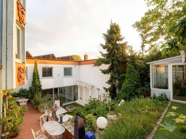 Haus zum Kaufen in Erlangen 949.000,00 EUR 289 m²