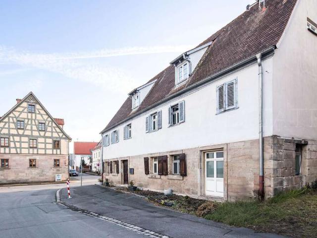 Haus zum Kaufen in Erlangen Büchenbach 789.000,00 EUR 303 m²