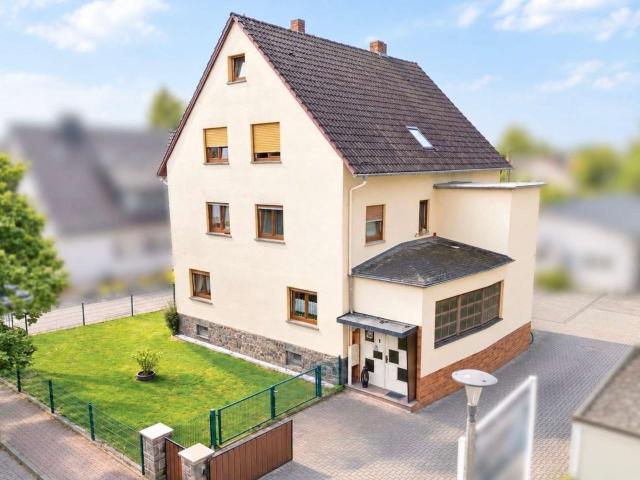 Haus zum Kaufen in Erlensee 475.000,00 EUR 270 m²