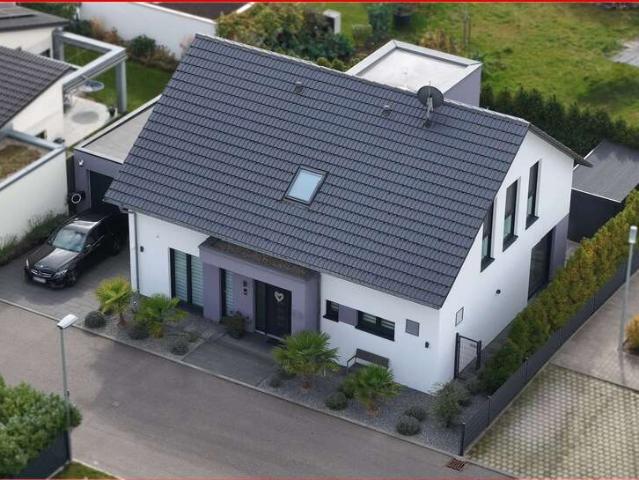 Haus zum Kaufen in Erligheim 748.000,00 EUR 161 m²