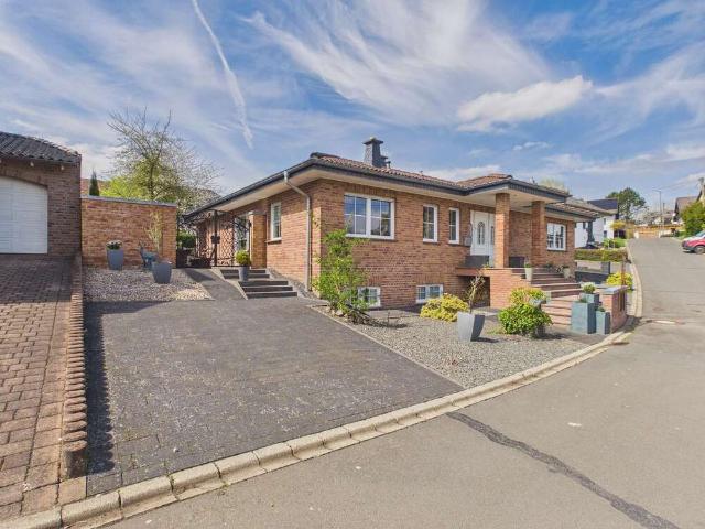 Haus zum Kaufen in Esch 499.000,00 EUR 298 m²