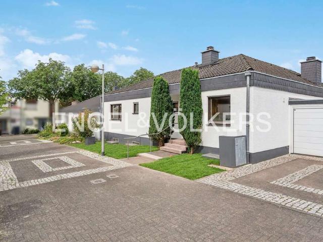 Haus zum Kaufen in Eschborn 1.036.000,00 EUR 148 m²