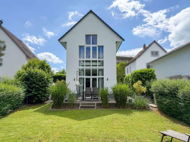 Haus zum Kaufen in Eschborn 649.000,00 EUR 238.99 m²
