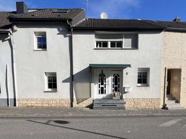 Haus zum Kaufen in Eschweiler 275.000,00 EUR 240 m²