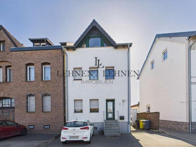 Haus zum Kaufen in Eschweiler 330.000,00 EUR 218 m²