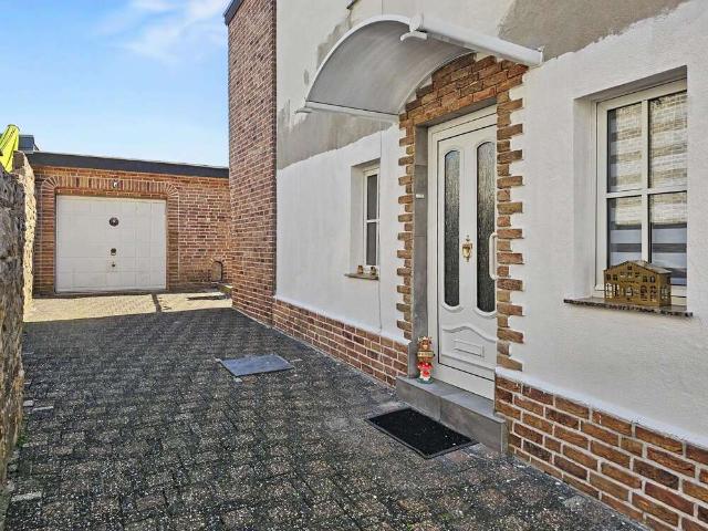 Haus zum Kaufen in Eschweiler 349.000,00 EUR 240.71 m²