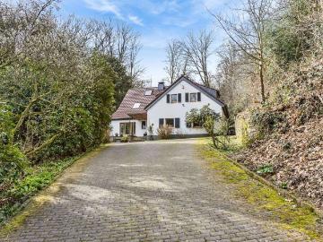 Haus zum Kaufen in Essen 1.290.000,00 EUR 260 m²