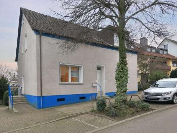 Haus zum Kaufen in Essen 299.000,00 EUR 146.1 m²
