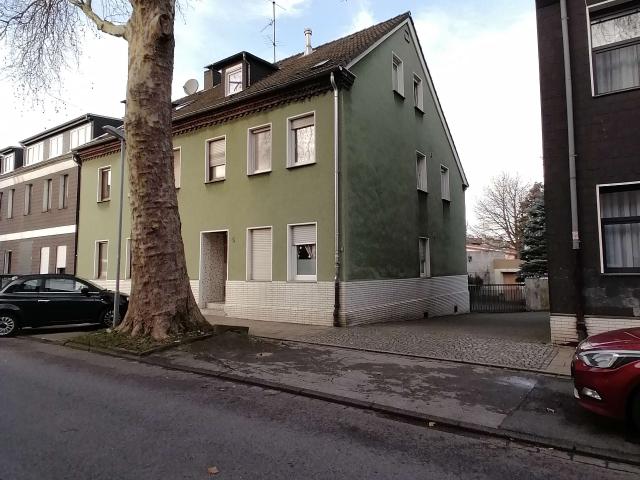 Haus zum Kaufen in Essen 365.000,00 EUR 269.5 m²