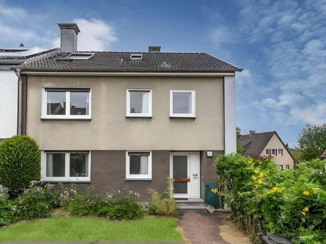 Haus zum Kaufen in Essen 450.000,00 EUR 137.4 m²