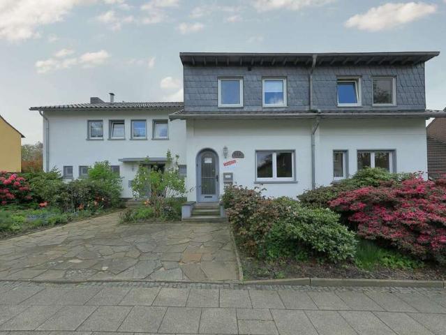 Haus zum Kaufen in Essen 795.000,00 EUR 308.4 m²