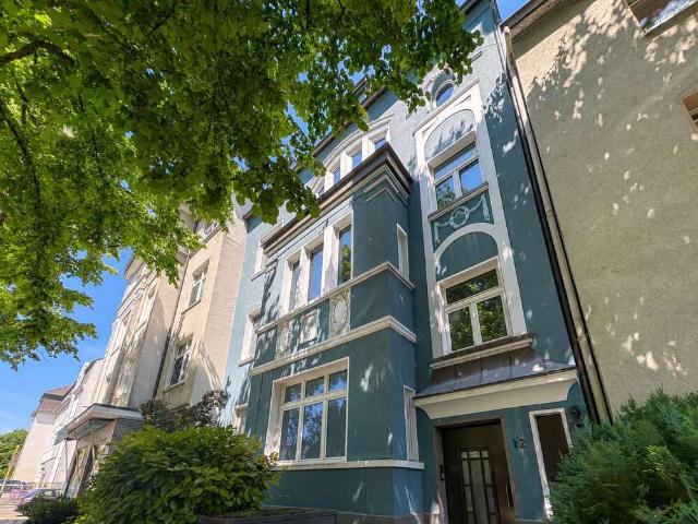 Haus zum Kaufen in Essen Frohnhausen 639.000,00 EUR 360 m²