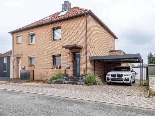 Haus zum Kaufen in Essen Kray 409.000,00 EUR 111.83 m²
