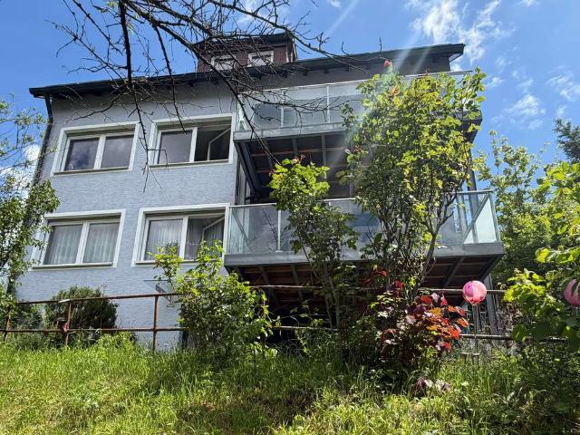 Haus zum Kaufen in Esslingen am Neckar 748.000,00 EUR 200 m²