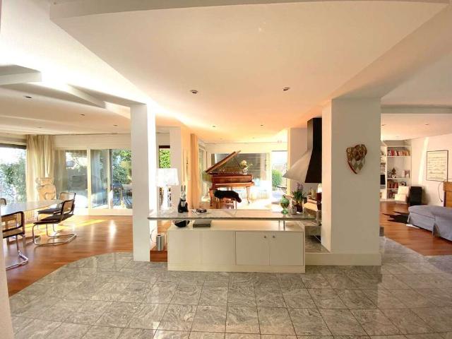Haus zum Kaufen in Esslingen 740.000,00 EUR 254.4 m²