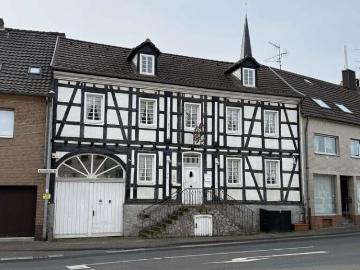 Haus zum Kaufen in Euskirchen 550.000,00 EUR 425 m²