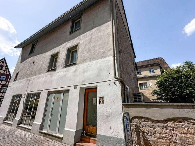 Haus zum Kaufen in Forchheim 450.000,00 EUR 198 m²