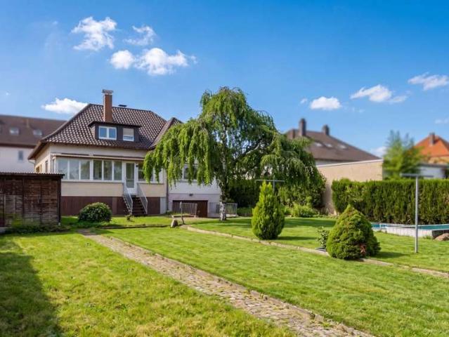 Haus zum Kaufen in Forst 495.000,00 EUR 200 m²
