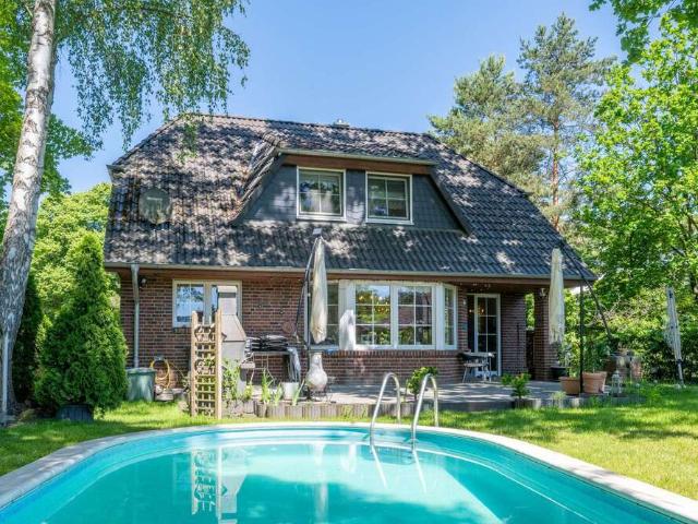 Haus zum Kaufen in Falkensee 1.025.000,00 EUR 145.36 m²