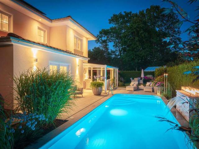 Haus zum Kaufen in Falkensee 1.490.000,00 EUR 215 m²