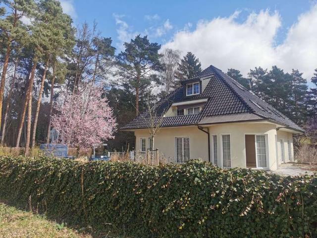 Haus zum Kaufen in Falkensee 850.000,00 EUR 261.07 m²