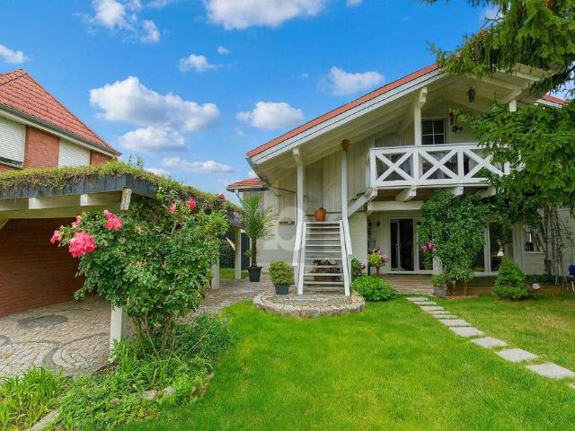 Haus zum Kaufen in Falkensee 950.000,00 EUR 278 m²