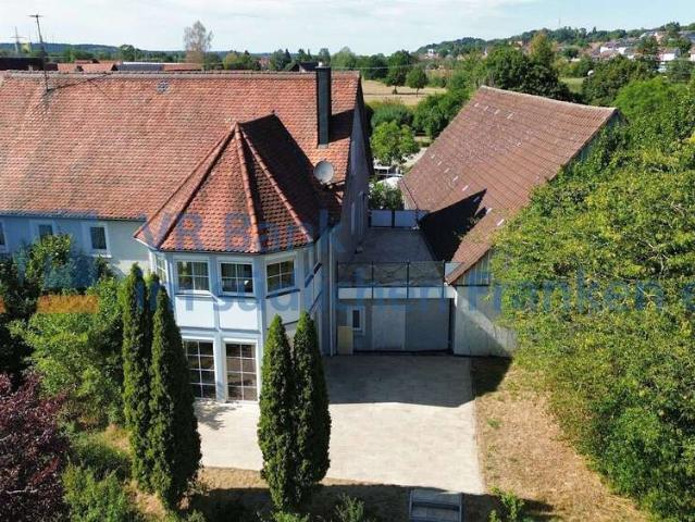 Haus zum Kaufen in Feuchtwangen 475.000,00 EUR 240 m²