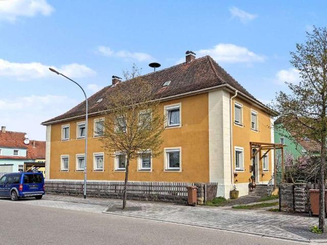 Haus zum Kaufen in Feuchtwangen 549.000,00 EUR 296.27 m²