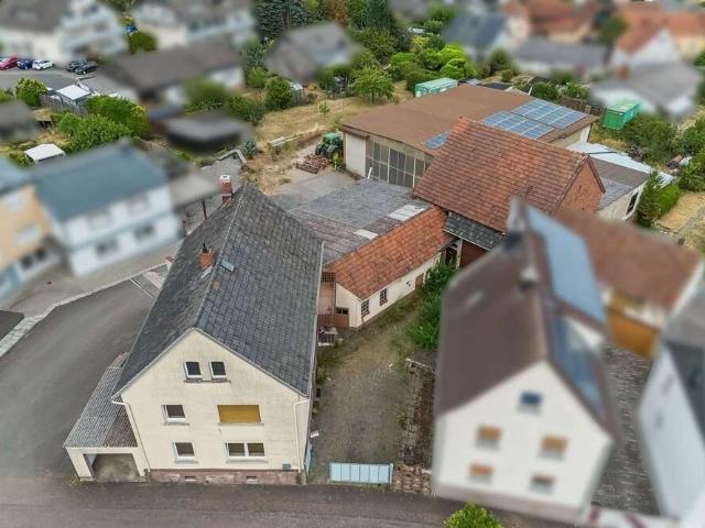 Haus zum Kaufen in Fernwald 650.000,00 EUR 180 m²