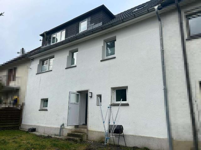Haus zum Kaufen in Finnentrop 259.000,00 EUR 230 m²