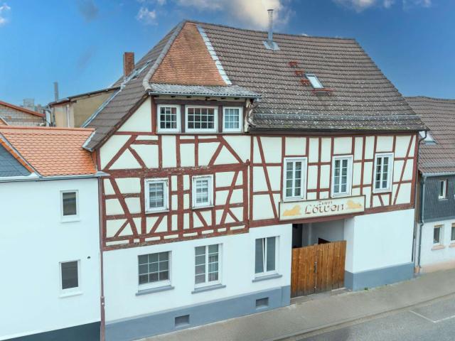 Haus zum Kaufen in Florstadt 599.000,00 EUR 609 m²
