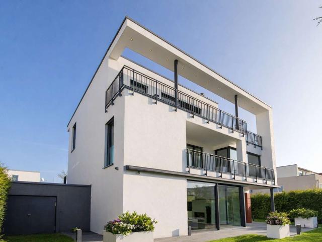 Haus zum Kaufen in Frankfurt am Main 3.150.000,00 EUR 362 m²