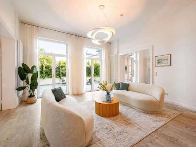 Haus zum Kaufen in Frankfurt am Main 1.050.000,00 EUR 284 m²