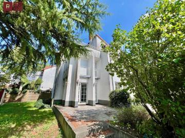 Haus for sale in Berkersheim