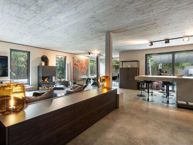 Haus zum Kaufen in Frankfurt am Main 2.500.000,00 EUR 242.25 m²
