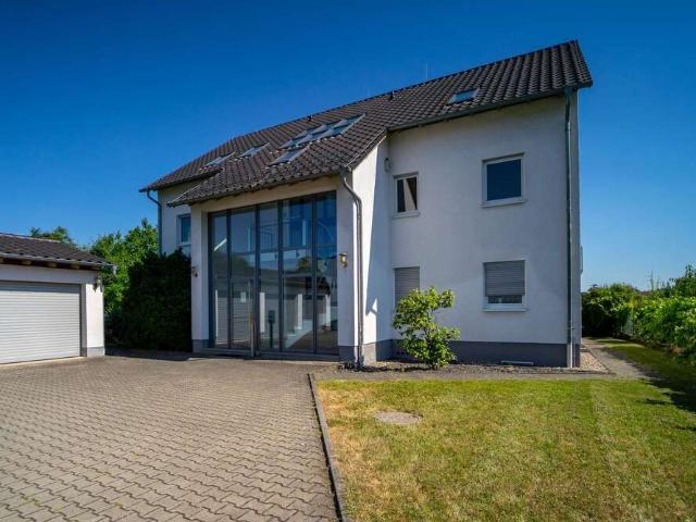 Haus zum Kaufen in Frankfurt am Main 2.850.000,00 EUR 551.13 m²