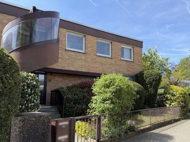 Haus zum Kaufen in Frankfurt am Main 749.000,00 EUR 254 m²