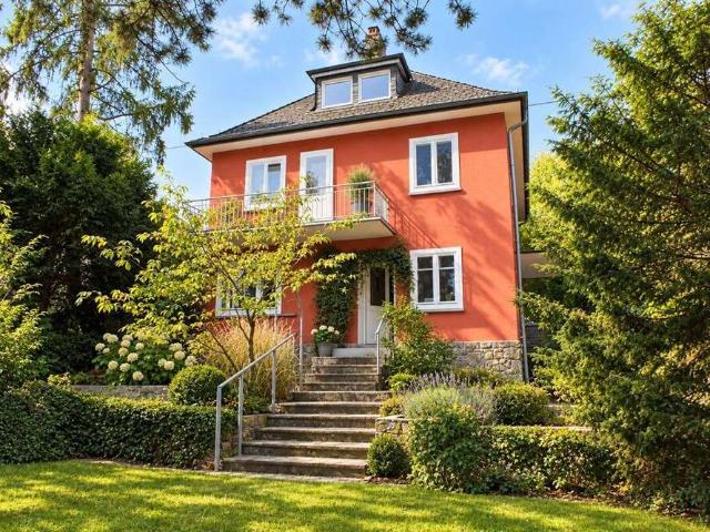 Haus zum Kaufen in Frankfurt am Main 750.000,00 EUR 185.4 m²