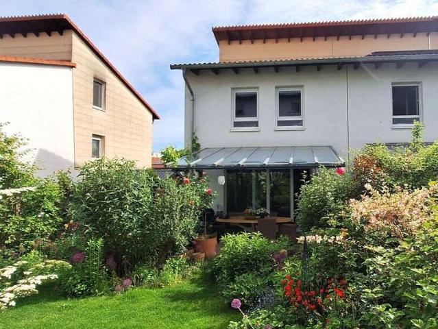 Haus zum Kaufen in Frankfurt am Main 860.000,00 EUR 123 m²