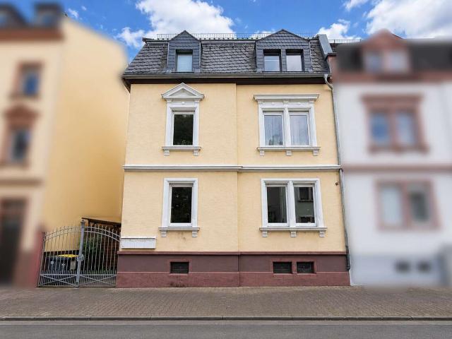 Haus zum Kaufen in Frankfurt am Main 895.000,00 EUR 191.6 m²