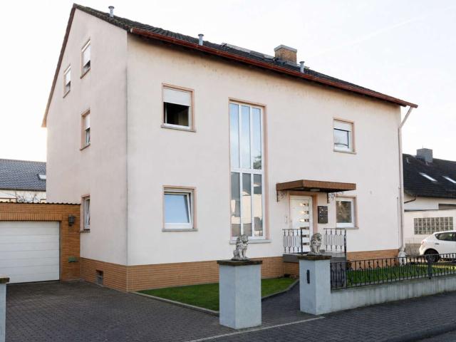 Haus zum Kaufen in Frankfurt am Main 995.000,00 EUR 264 m²