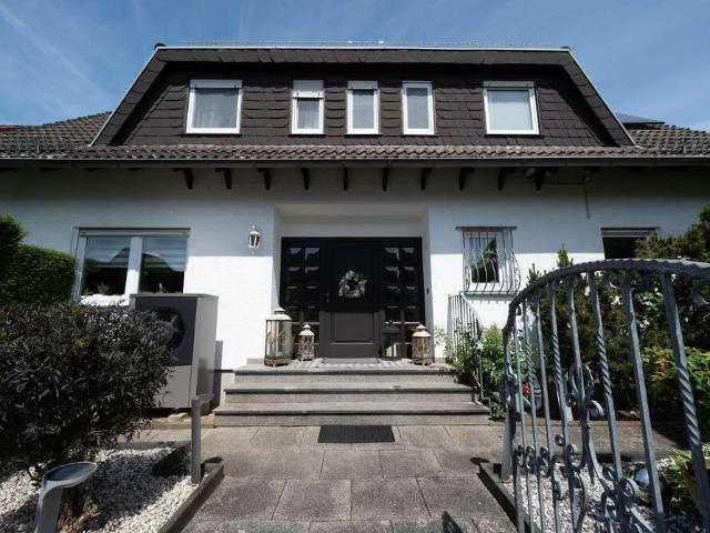 Haus zum Kaufen in Frankfurt 1.075.000,00 EUR 291 m²