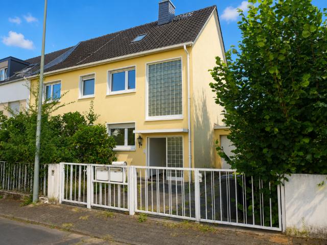 Haus zum Kaufen in Frankfurt 1.090.000,00 EUR 200 m²