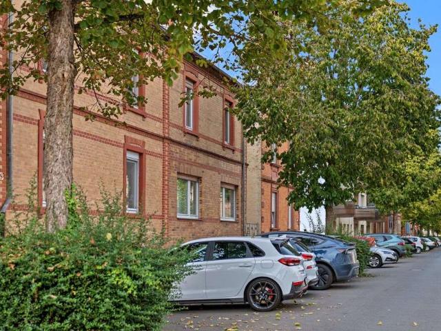 Haus zum Kaufen in Frankfurt 1.195.000,00 EUR 286.6 m²