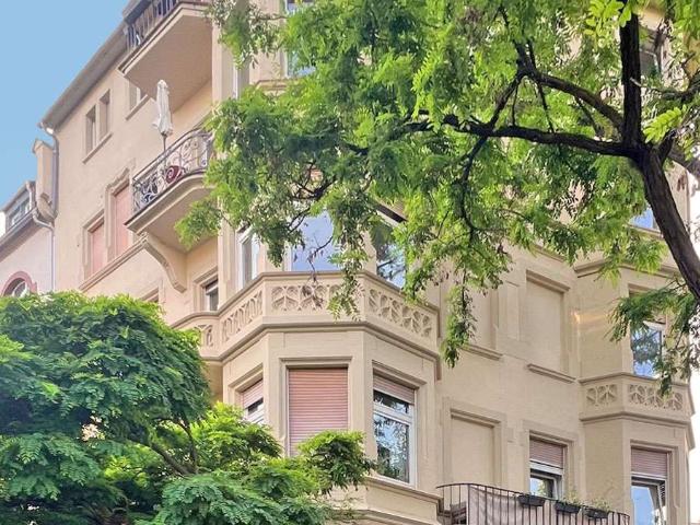 Haus zum Kaufen in Frankfurt 2.490.000,00 EUR 622 m²