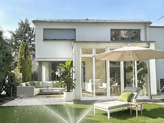 Haus zum Kaufen in Frankfurt 850.000,00 EUR 313.43 m²