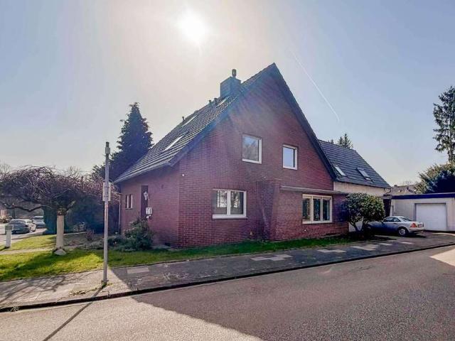 Haus zum Kaufen in Frechen 699.000,00 EUR 240.26 m²