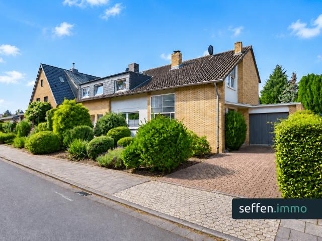 Haus zum Kaufen in Frechen 1.100.000,00 EUR 239 m²